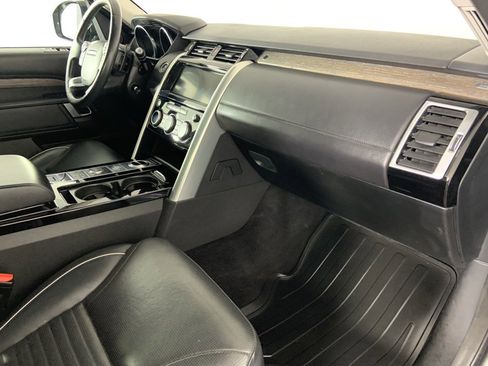 Used 2017 Land Rover Discovery HSE Luxury image 31