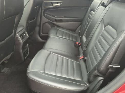 Used 2017 Ford Edge SEL w/ Equipment Group 201A FWD image 18