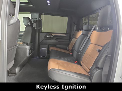 Certified 2024 Chevrolet Silverado 2500 High Country w/ High Country Premium Package AWD/4WD image 12