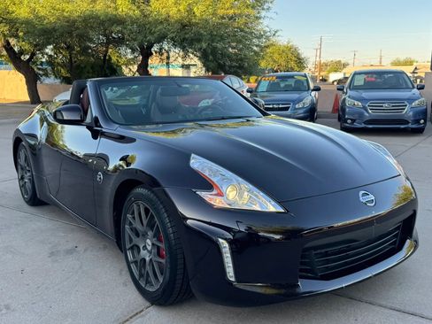 Used 2014 Nissan 370Z Touring w/ Sport Package RWD image 4