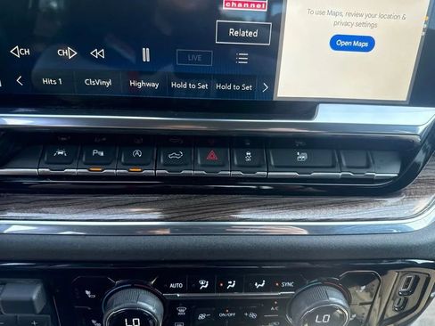 Used 2024 Chevrolet Silverado 1500 LT w/ Safety Package AWD/4WD image 24
