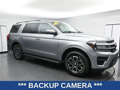 Certified 2024 Ford Expedition XLT AWD/4WD image 3