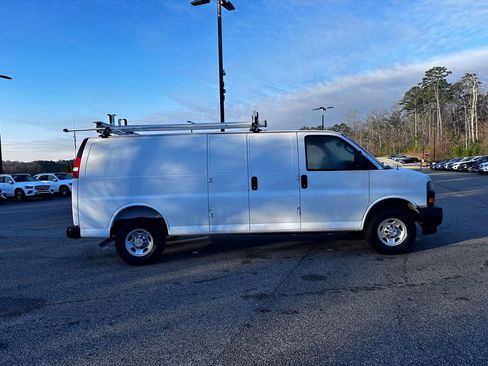 Used 2025 Chevrolet Express 2500 Extended w/ Communications Package image 12