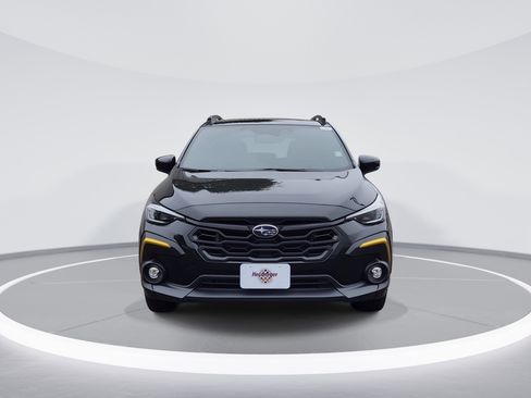 Used 2025 Subaru Crosstrek 2.5i Sport AWD/4WD image 2