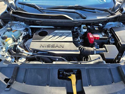 Used 2023 Nissan Rogue SV image 17