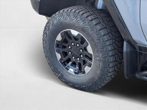 New 2025 GMC Hummer EV 3X w/ Extreme Off-Road Package image 10