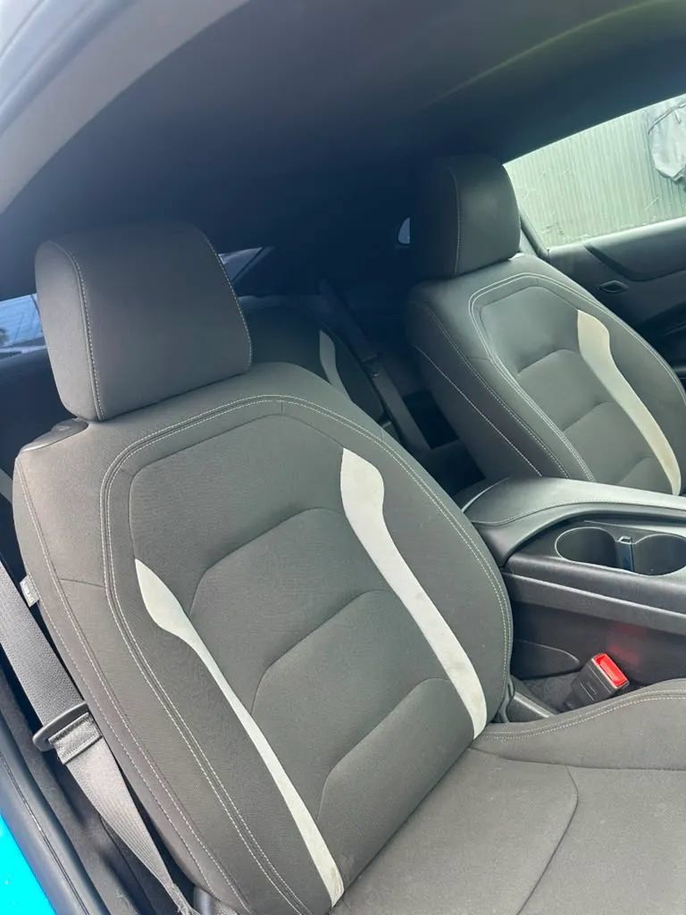 Used 2022 Chevrolet Camaro LT RWD image 13