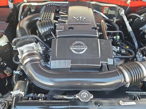 Used 2011 Nissan Frontier SV w/ SV Premium Utility Pkg image 21