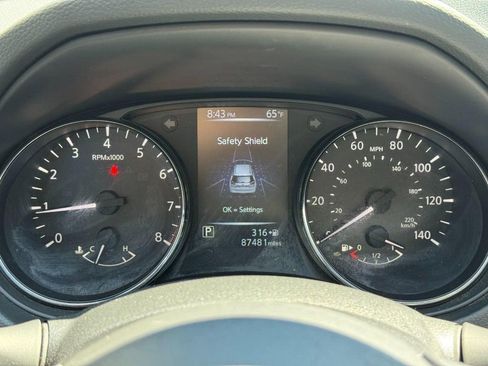 Used 2017 Nissan Rogue SL w/ SL Premium Package AWD/4WD image 21