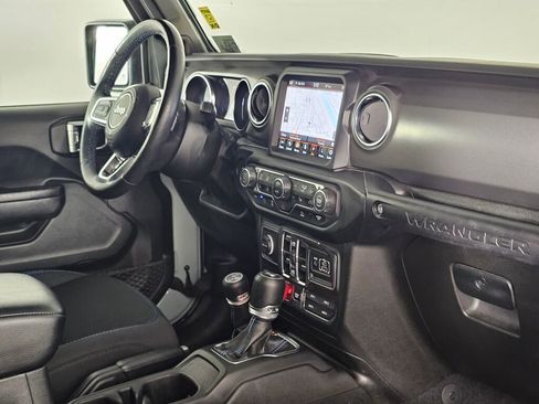 Used 2023 Jeep Wrangler Unlimited Rubicon 4xe w/ Cold Weather Group AWD/4WD image 39