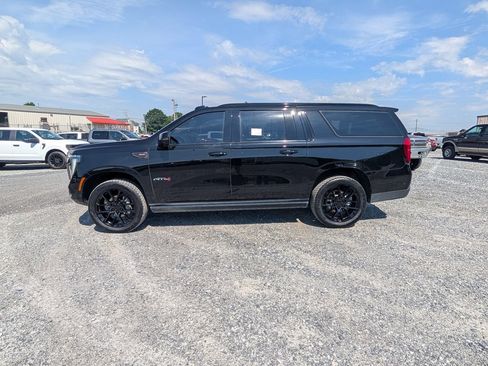 Used 2025 GMC Yukon XL AT4 Ultimate w/ LPO, Floor Liner Package AWD/4WD image 3