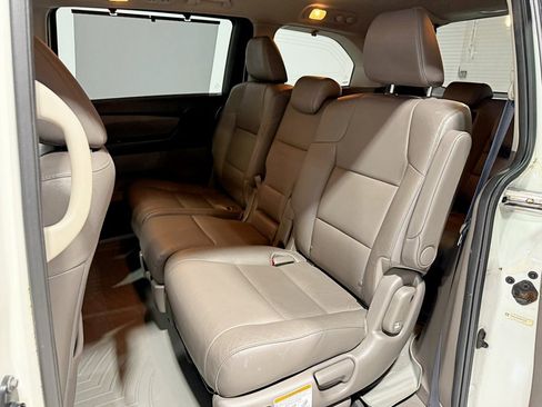 Used 2017 Honda Odyssey Touring image 39