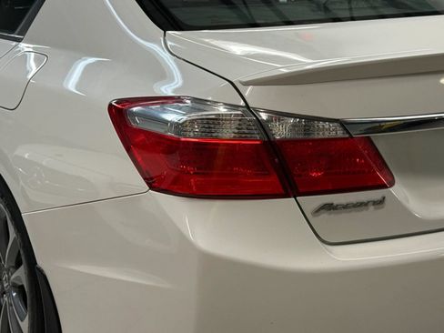 Used 2015 Honda Accord Sport image 12