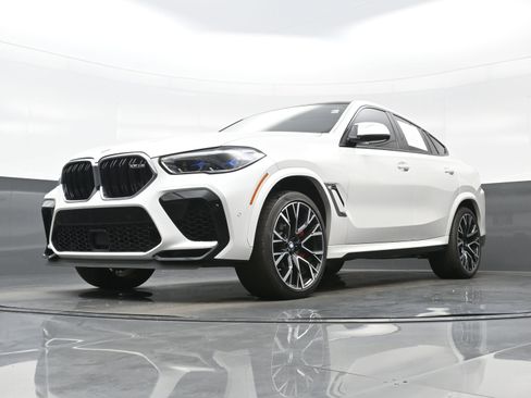Used 2022 BMW X6 M w/ Executive Package image 31