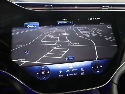 Used 2023 Mercedes-Benz EQS 580 4MATIC SUV w/ Exclusive Trim Package image 14