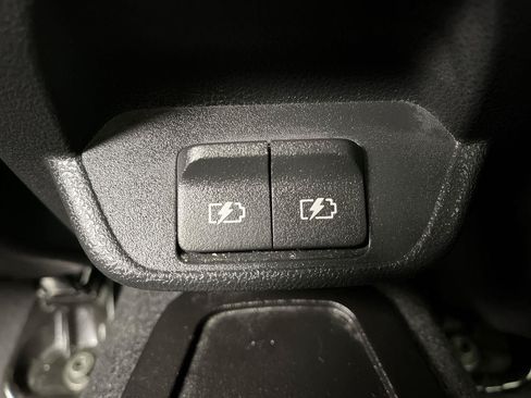 Used 2022 Nissan Leaf SV Plus FWD image 12