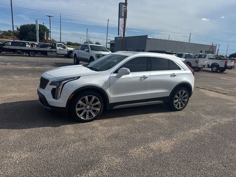 Used 2019 Cadillac XT4 Premium Luxury w/ Driver Assist Package FWD image 8
