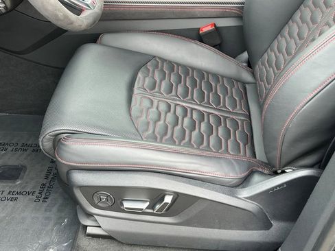 Certified 2024 Audi RS Q8 image 24