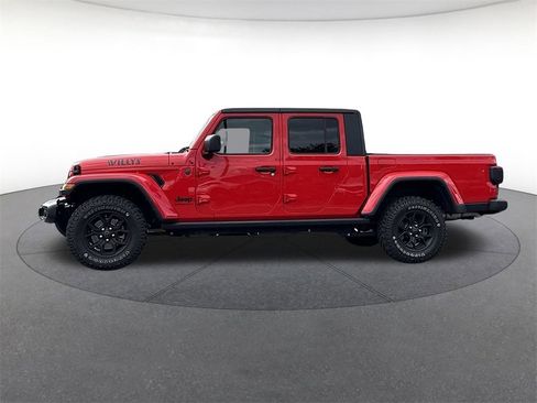 Certified 2024 Jeep Gladiator Sport image 2