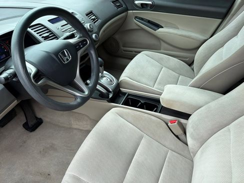 Used 2010 Honda Civic LX image 9