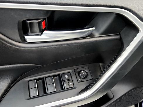 Certified 2023 Toyota RAV4 XLE image 35