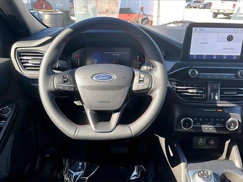 Used 2025 Ford Escape ST-Line image 5