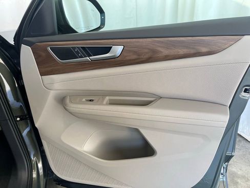 New 2026 Volkswagen Atlas SE image 11