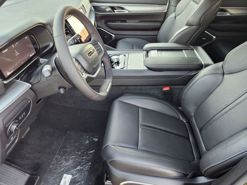 New 2025 Jeep Wagoneer Series II image 12