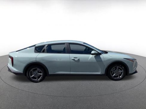 Used 2025 Kia K4 LXS image 16