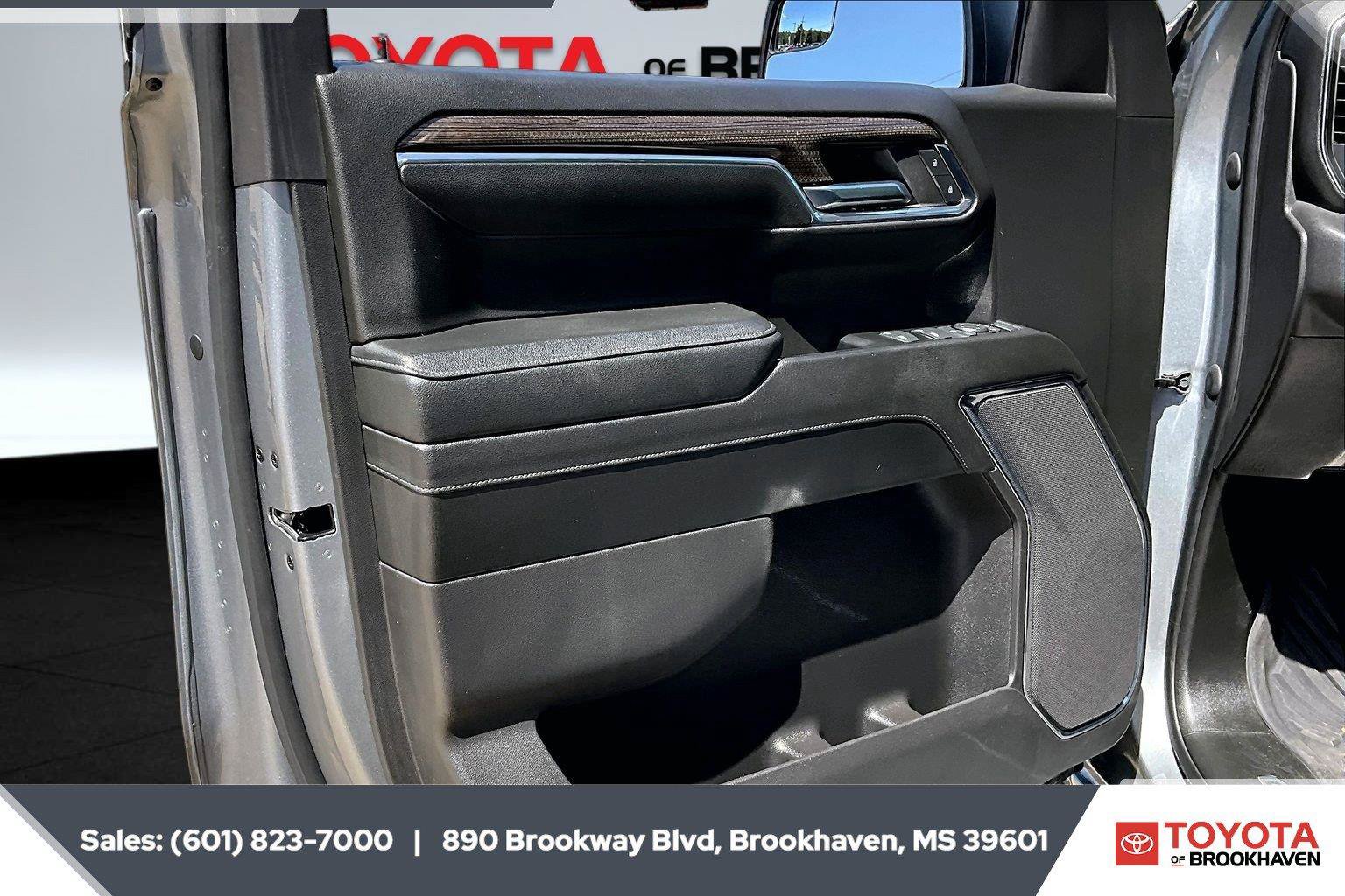 Used 2024 Chevrolet Silverado 1500 LT Trail Boss w/ Protection Package AWD/4WD image 17