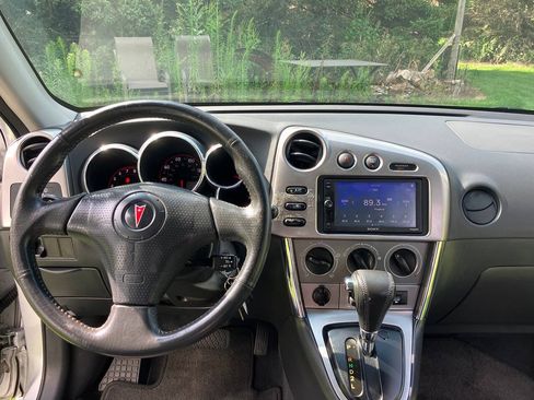 Used 2007 Pontiac Vibe w/ Sun And Sound Package FWD image 6