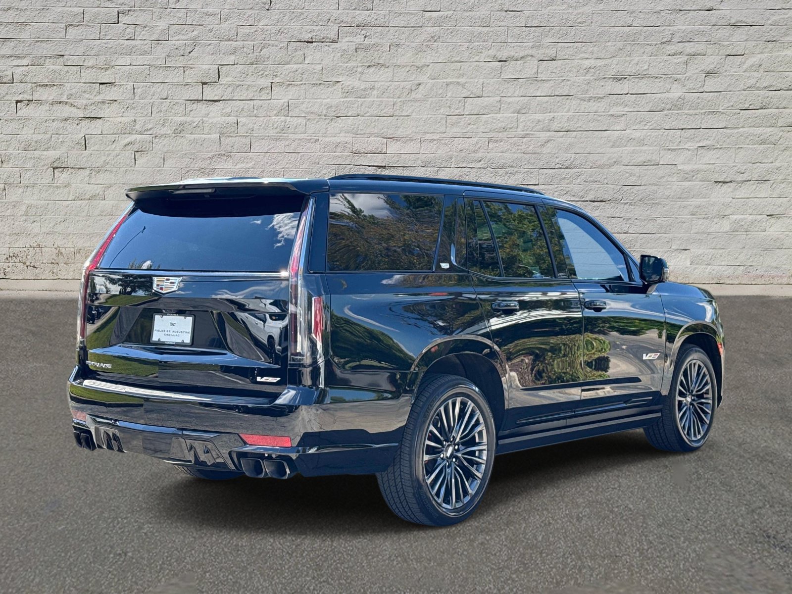 Certified 2024 Cadillac Escalade V w/ LPO, Floor Liner Package AWD/4WD image 5