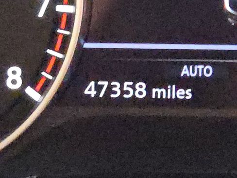 Used 2022 Nissan Pathfinder Platinum w/ Cargo Package image 18