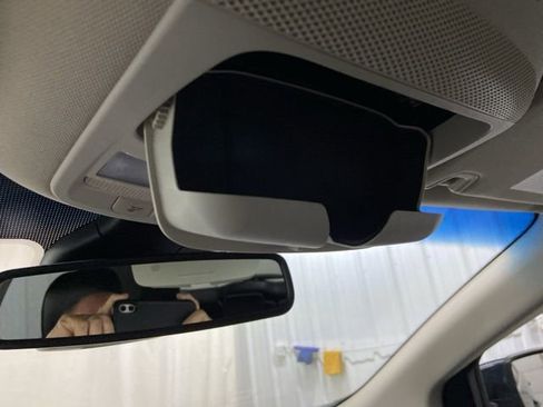 Used 2023 Ford Edge SEL image 33