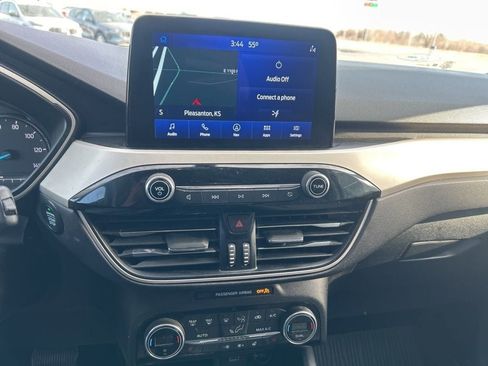 Used 2021 Ford Escape SE w/ SE Sport Appearance Package image 11