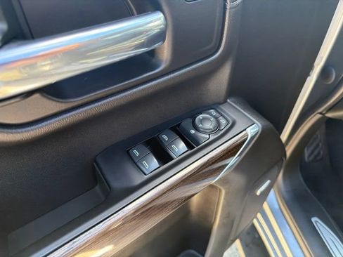 Used 2022 Chevrolet Silverado 1500 LT Trail Boss w/ Convenience Package II AWD/4WD image 15