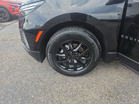 Used 2024 Chevrolet Equinox LT FWD image 26