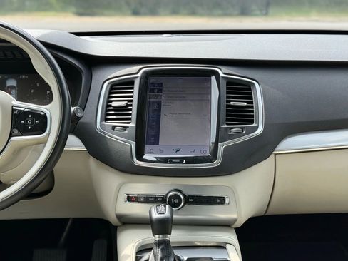 Used 2016 Volvo XC90 T5 Momentum image 12