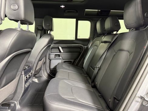 Used 2024 Land Rover Defender 110 X-Dynamic SE AWD/4WD image 23
