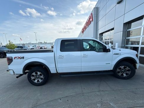 Used 2014 Ford F150 FX4 w/ Equipment Group 402A Luxury AWD/4WD image 11