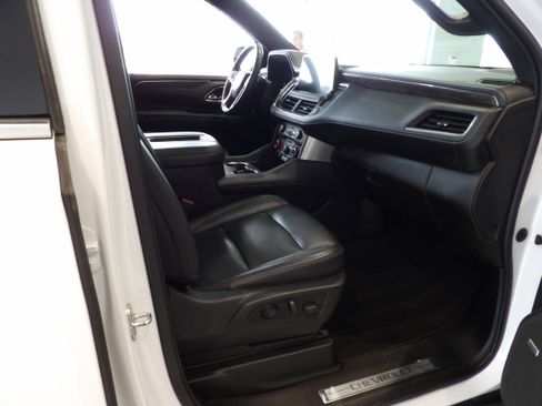 Used 2021 Chevrolet Tahoe LT w/ LT Signature Package AWD/4WD image 26