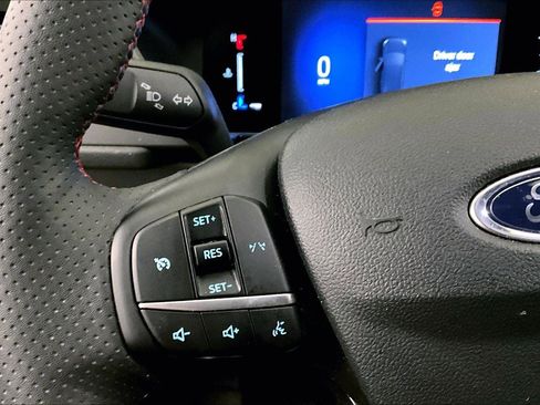 Used 2025 Ford Escape ST-Line Elite image 17