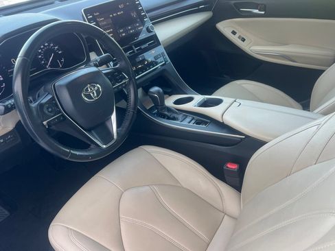 Used 2019 Toyota Avalon XLE w/ Moonroof Package FWD image 7