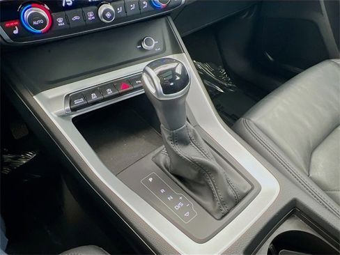 Used 2025 Audi Q3 2.0T Premium image 14