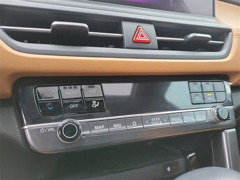 Used 2024 Kia Seltos SX w/ SX Sunroof Package image 32