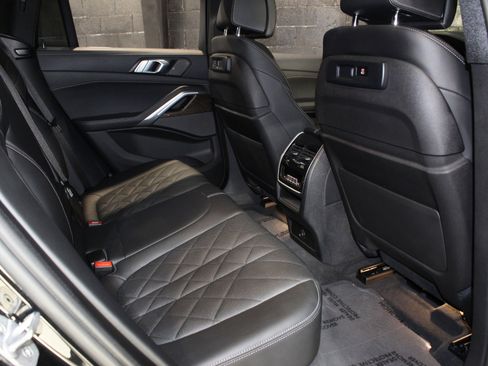 Used 2023 BMW X6 xDrive40i w/ M Sport Package image 36