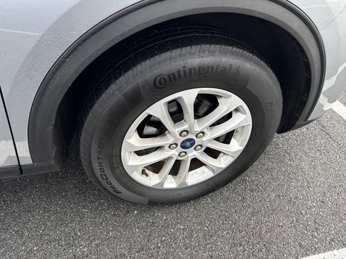 Used 2022 Ford Escape SE w/ Cold Weather Package image 11