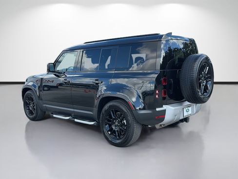 Used 2025 Land Rover Defender 110 S AWD/4WD image 3
