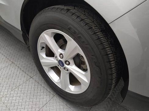 Used 2020 Ford Edge SE image 31