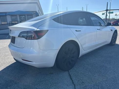 Used 2021 Tesla Model 3 Standard Range Plus RWD image 5
